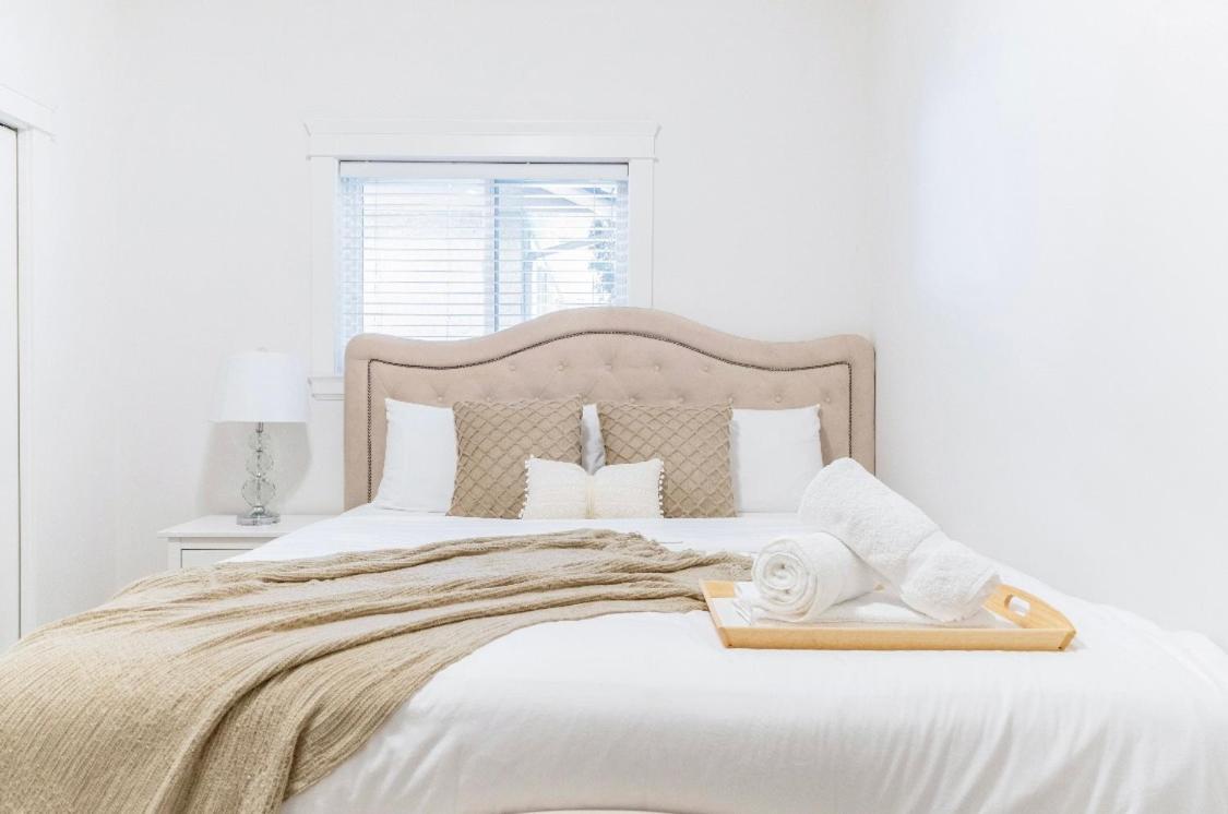 Si & Daniel Home Near Yvr Airport & Skytrain Separate Entry Free Parking Richmond Exterior photo