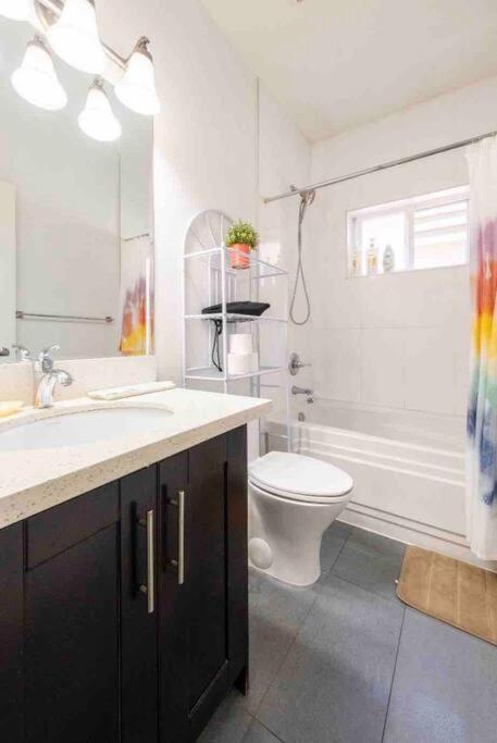 Si & Daniel Home Near Yvr Airport & Skytrain Separate Entry Free Parking Richmond Exterior photo